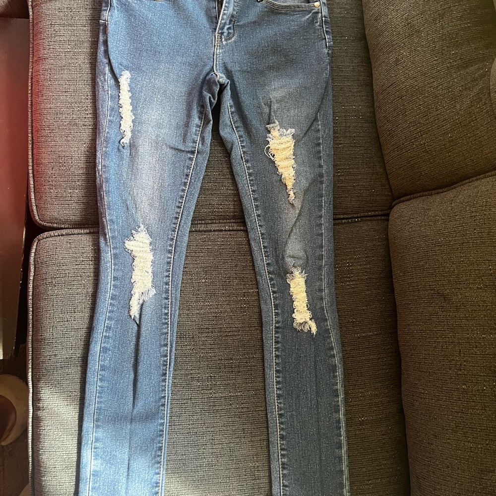 Fashion Nova Distressed Skinny Jeans in Blue